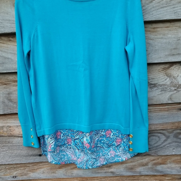 🆕Crown & Ivy Sweater Top Gold Buttons Solid Top Floral Bottom Small NWOT - Picture 4 of 12